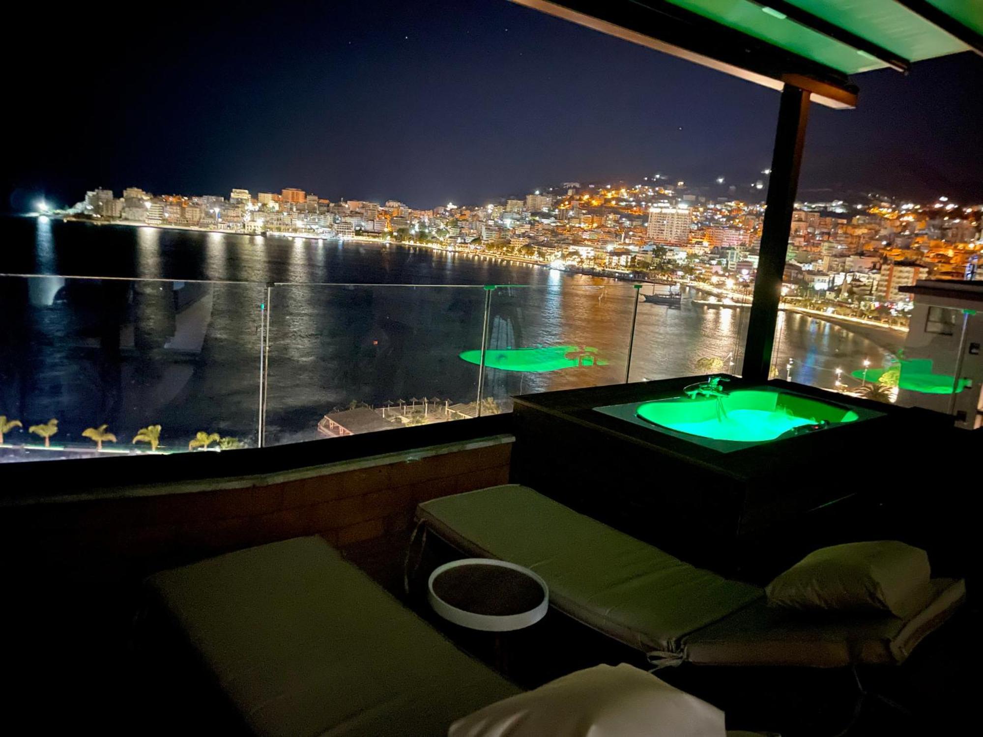 Seaview Golden Penthouse Apartment Sarande Ngoại thất bức ảnh